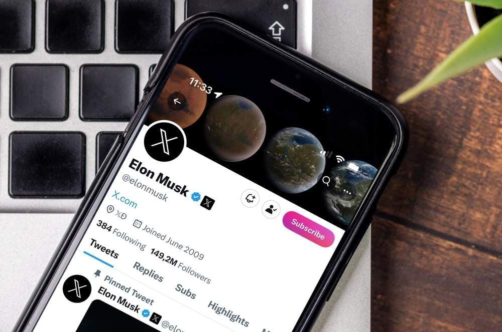 On Political Distractions